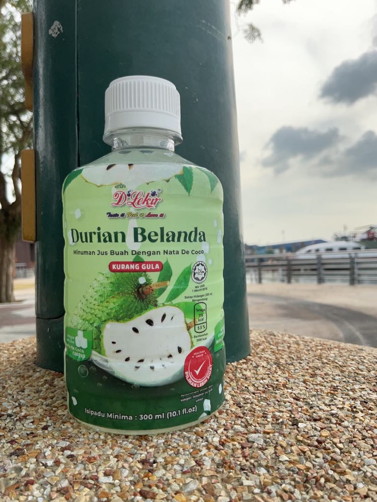 Minuman Jus Buah Durian Belanda Dengan Nata De Coco